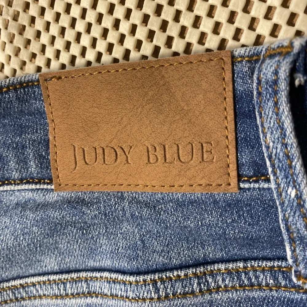 Judy Blue Bermuda Shorts Raw Hem 2xl Mid Rise Stretch 15280 Blue Jean Shorts - Picture 5 of 5